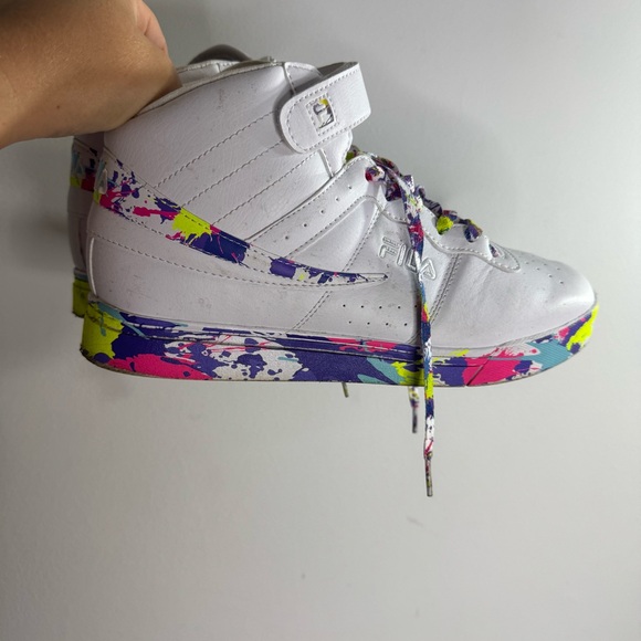 Fila Shoes - Fila Paint Splatter High Top Sneakers Women’s 11 White Y2K Streetwear